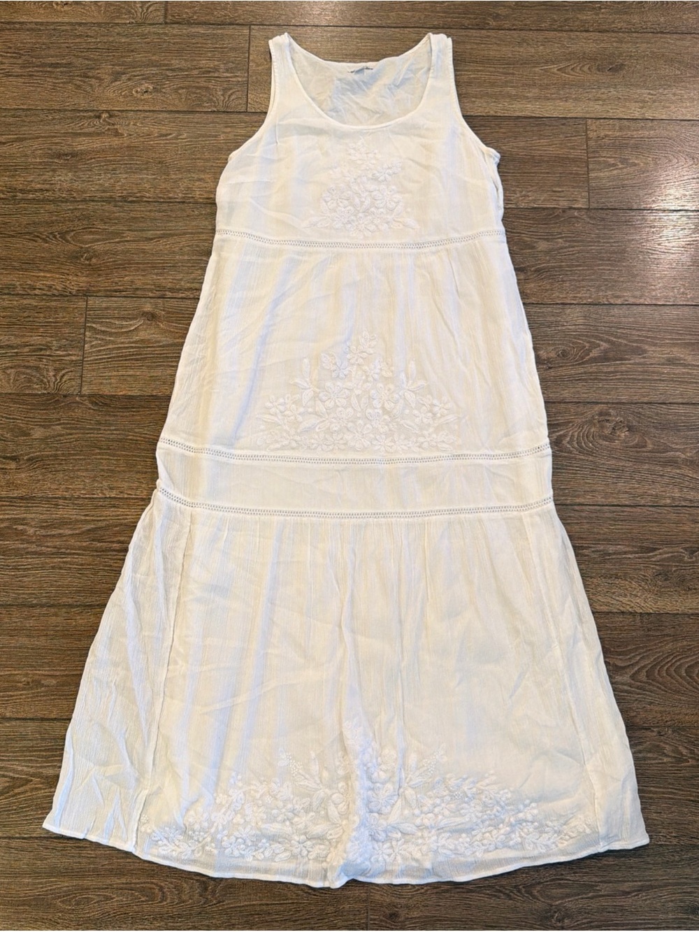 J. Jill White Sleeveless Embroidered Maxi Dress